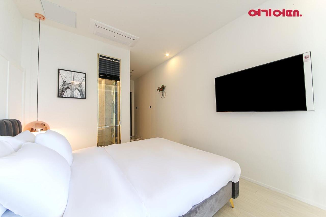 De Homme Hotel Busan Bagian luar foto